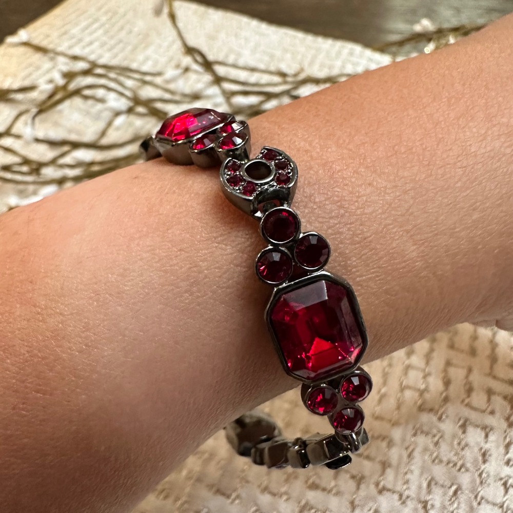 Givenchy Vintage Red Facet Rhinestone Bracelet Chrome‎ Chain
